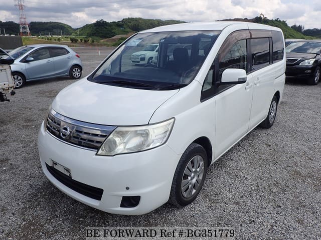Nissan serena 2008