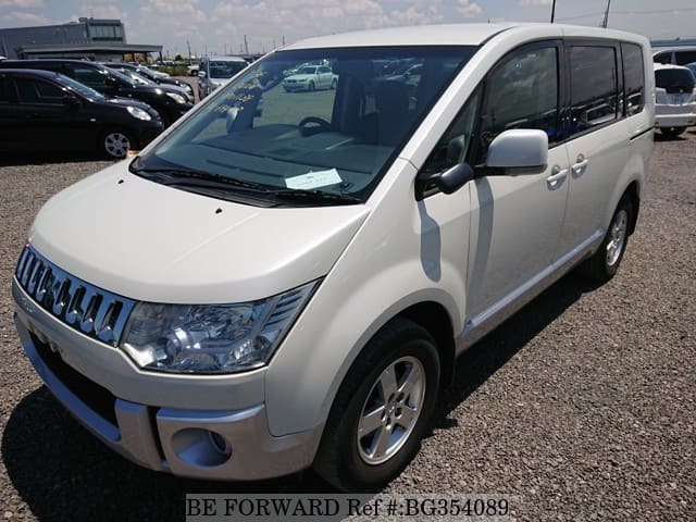 Mitsubishi delica d5 2012