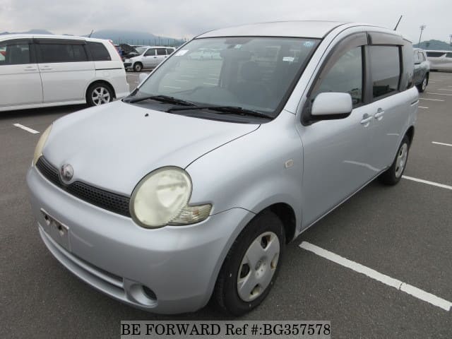 TOYOTA Sienta