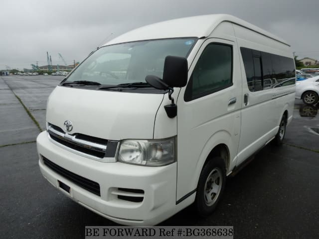 TOYOTA Hiace Commuter