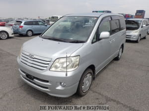 Used 2002 TOYOTA NOAH BG370324 for Sale