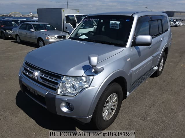 MITSUBISHI Pajero