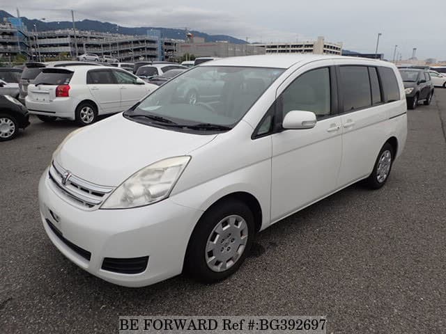 Toyota isis 2010 характеристики