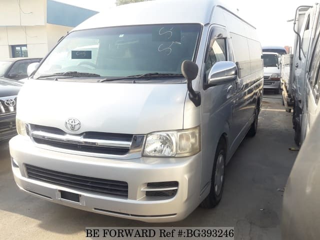 TOYOTA Hiace Commuter