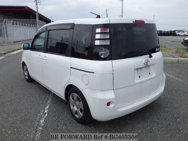 Toyota sienta ncp81g
