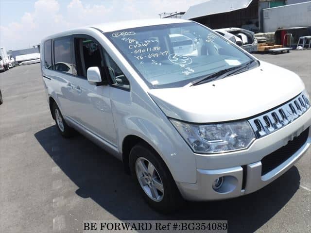 Mitsubishi delica d5 2012