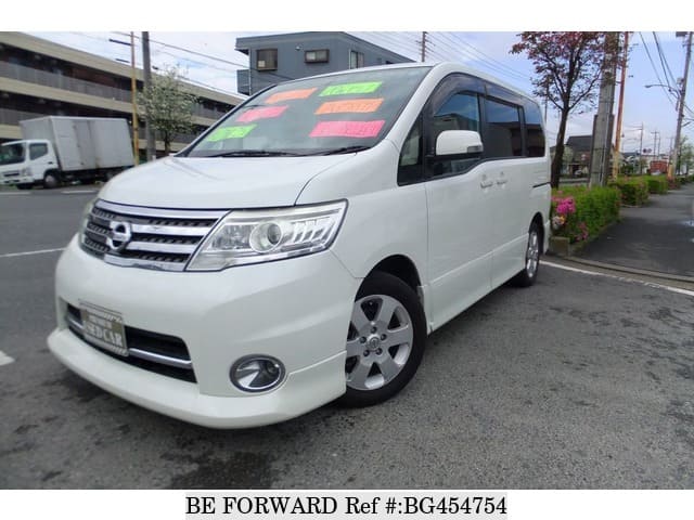 Nissan serena 2008