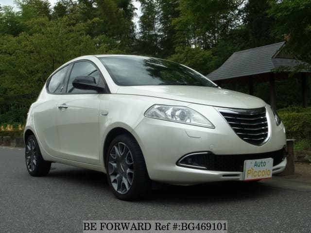 CHRYSLER Ypsilon