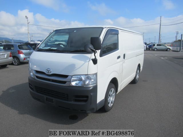 TOYOTA Regiusace Van