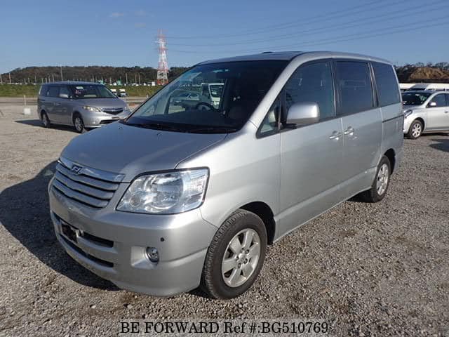 Toyota noah 2003