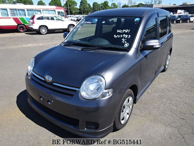 Toyota sienta 2010