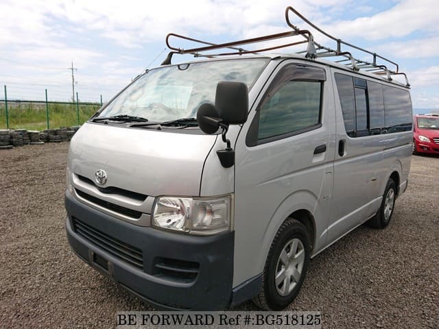 TOYOTA Regiusace Van