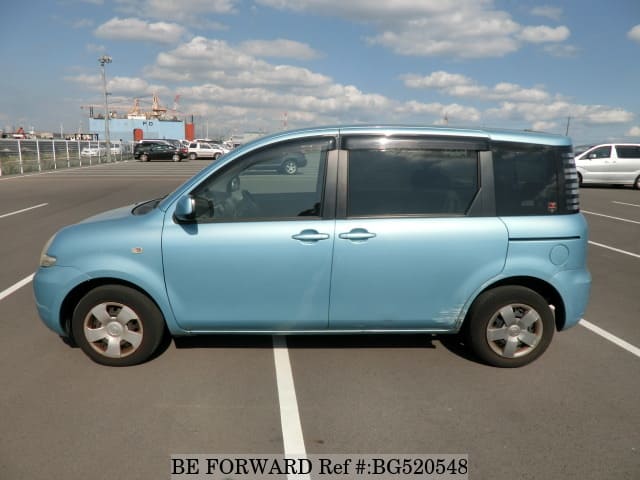 Toyota sienta 2004