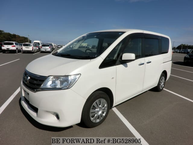 Nissan serena 2011