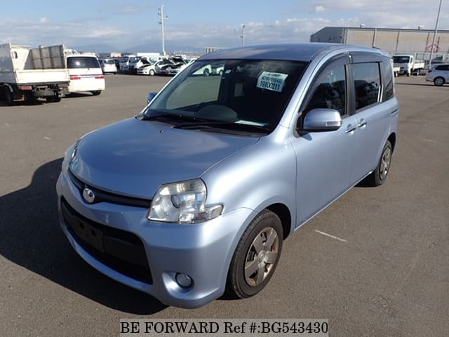 Toyota sienta 2011