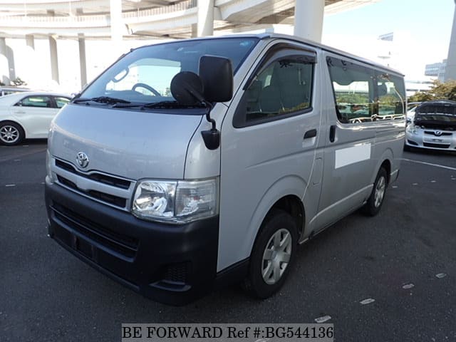 Toyota hiace kdh206v