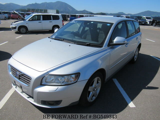 VOLVO V50