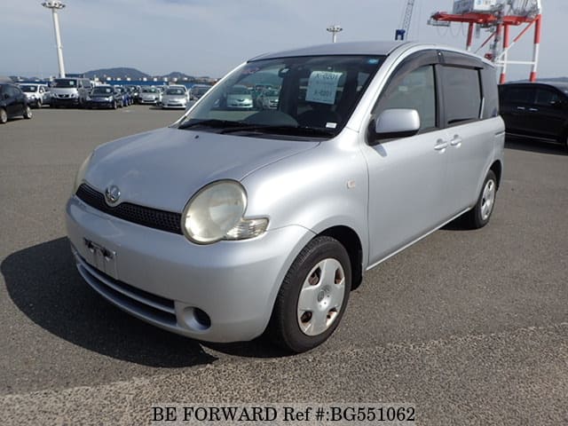 TOYOTA Sienta