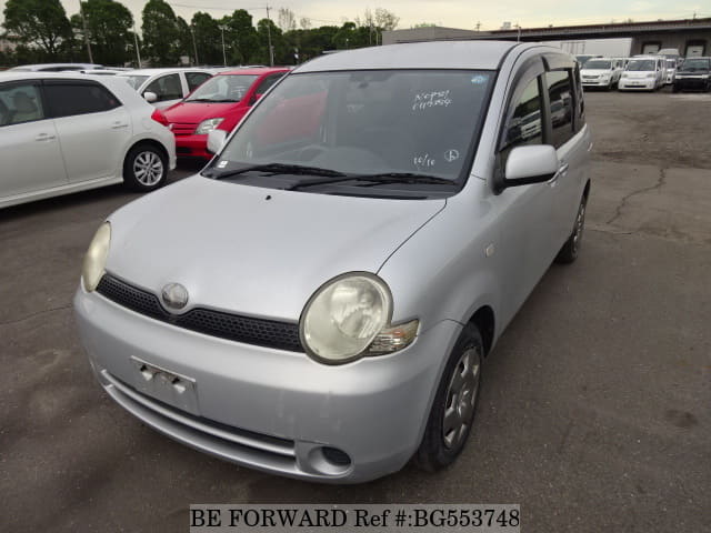 TOYOTA Sienta