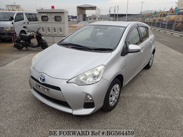 Toyota aqua l