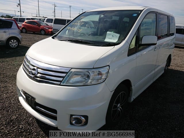 NISSAN Serena