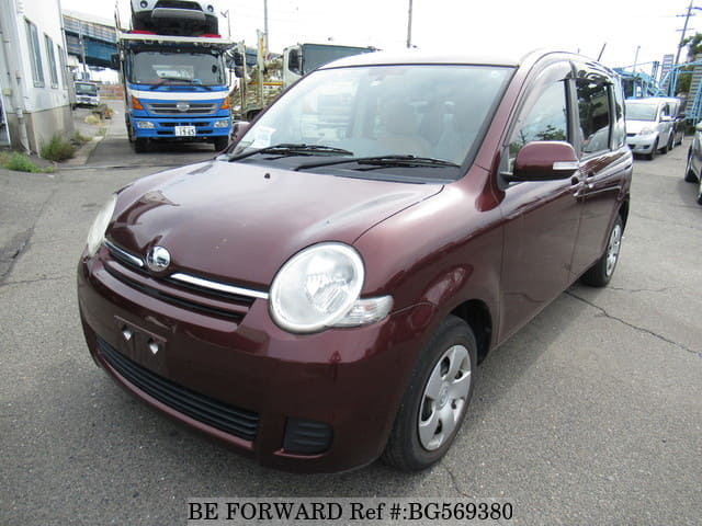 Toyota sienta 2011
