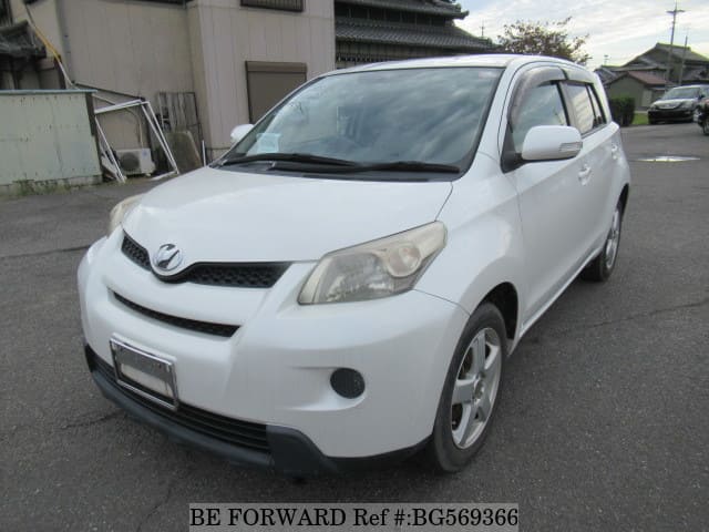 TOYOTA IST