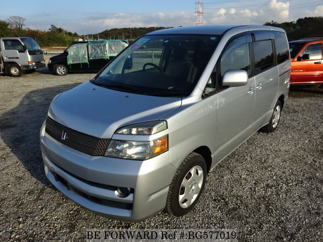 Toyota voxy 2004