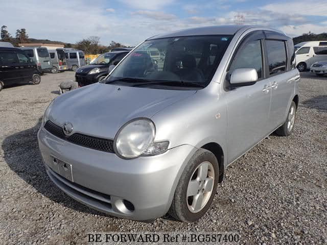 Toyota sienta 2003