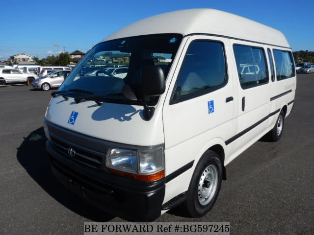 TOYOTA Hiace Commuter