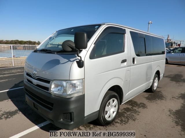 TOYOTA Regiusace Van