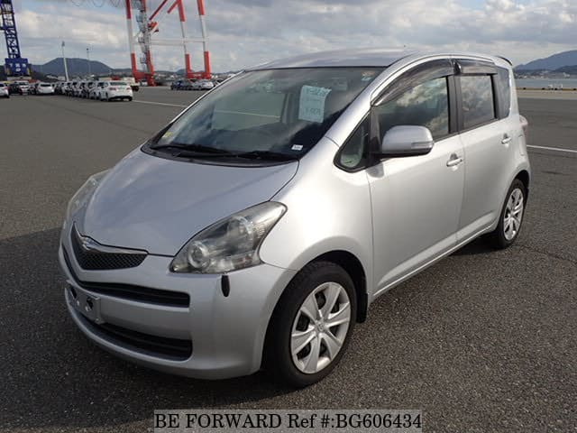 Toyota ractis 2010 года