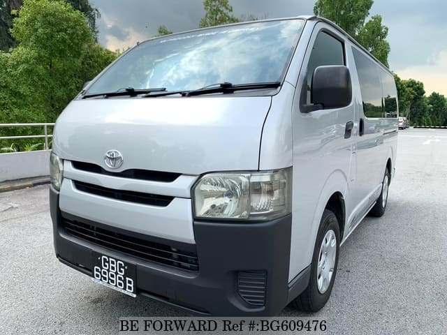 2015 hiace bus