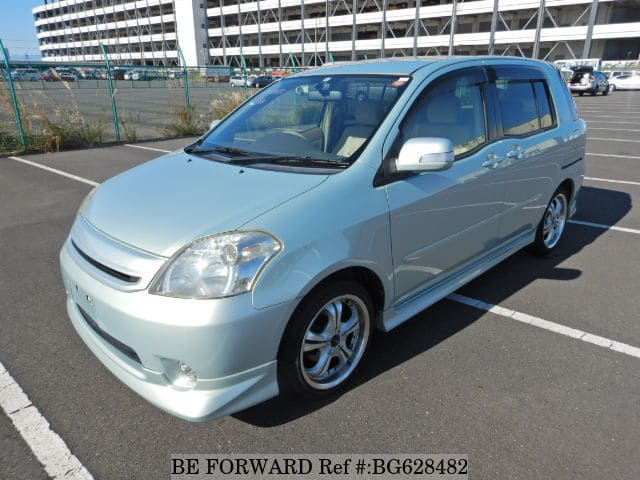 TOYOTA Raum