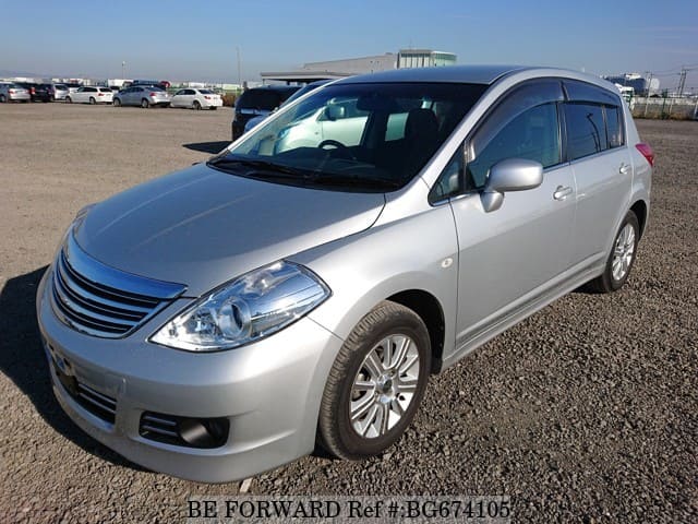 Nissan tiida axis