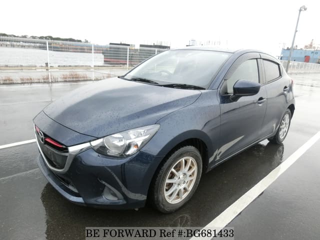 Mazda demio 2016