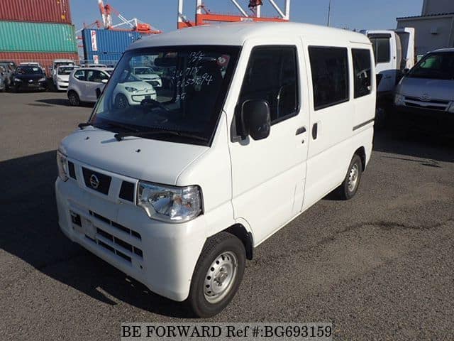 Nissan clipper van