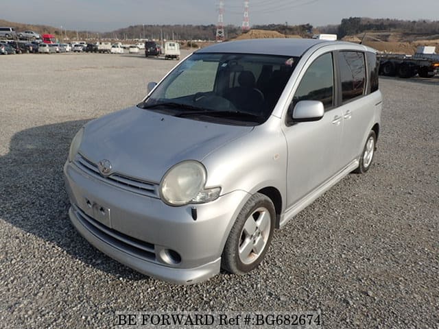 Toyota sienta 2003