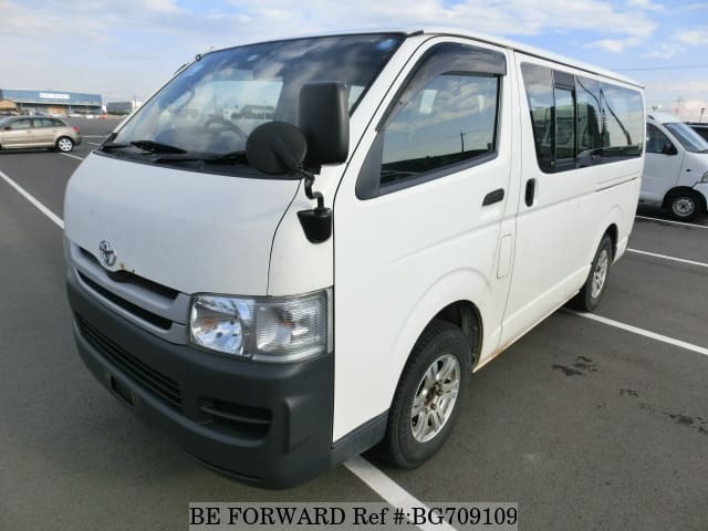 TOYOTA Regiusace Van