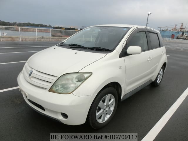 TOYOTA IST