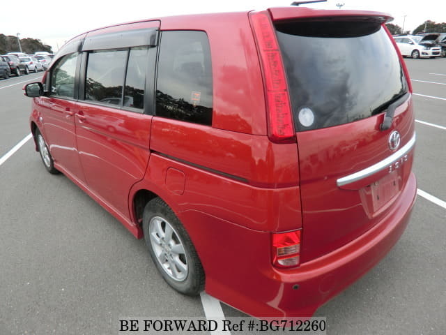 Toyota isis 2011
