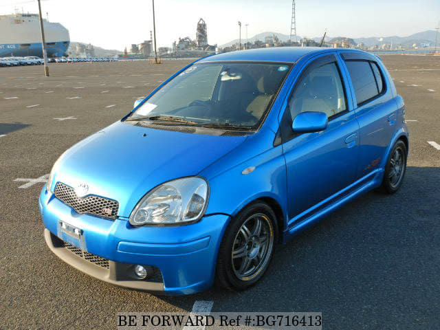 Toyota vitz 2003 год