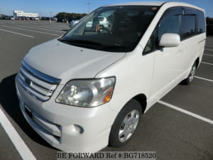 Used 2004 TOYOTA NOAH BG718520 for Sale