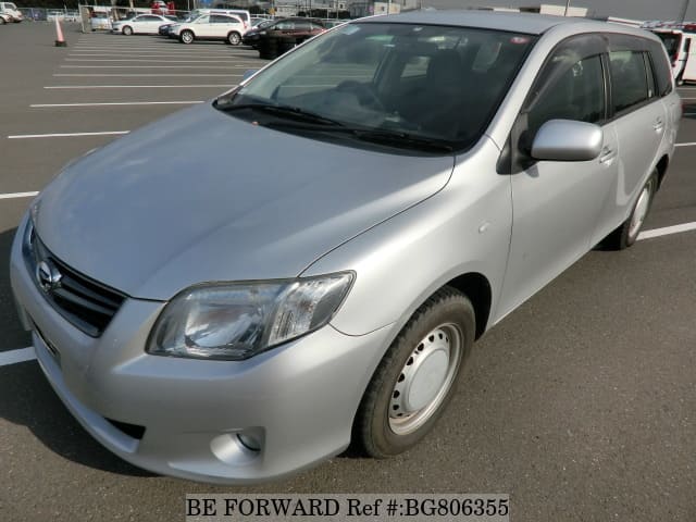 Toyota corolla fielder 2011