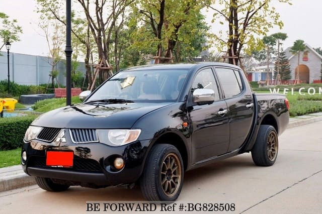 MITSUBISHI Triton