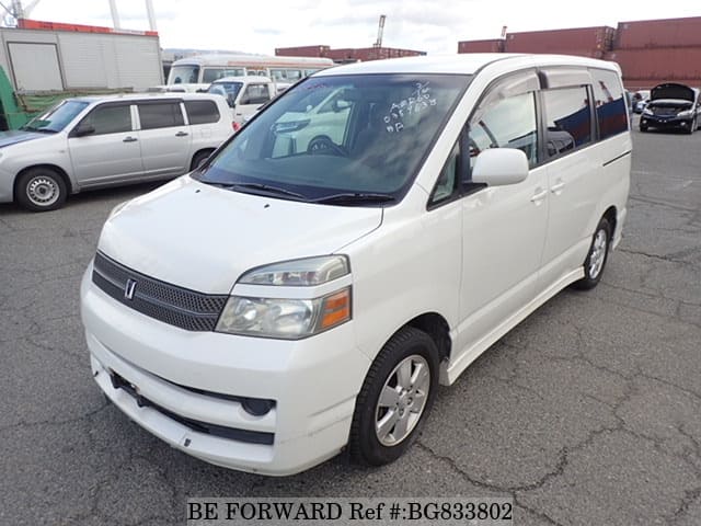 Toyota voxy 2004