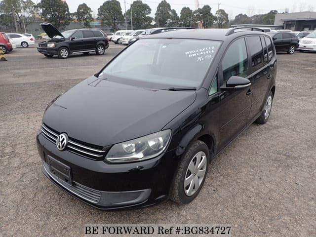 VOLKSWAGEN Golf Touran