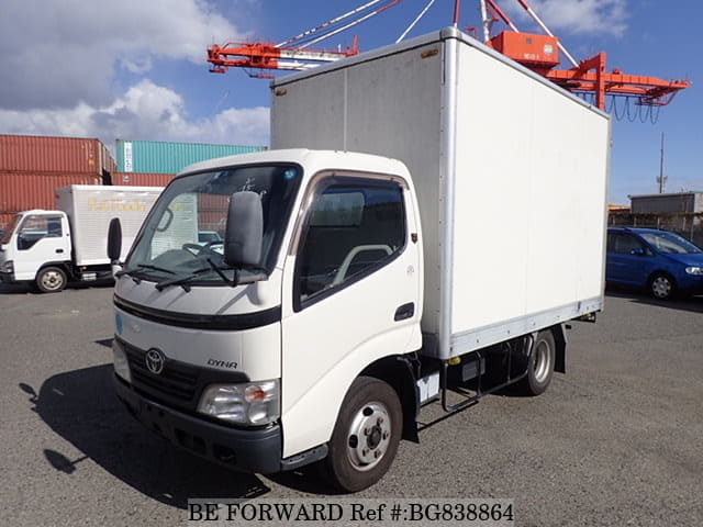 TOYOTA Dyna Truck