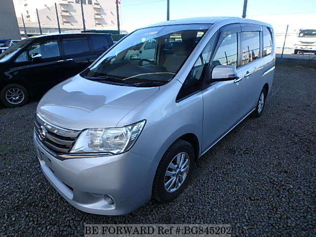 NISSAN Serena