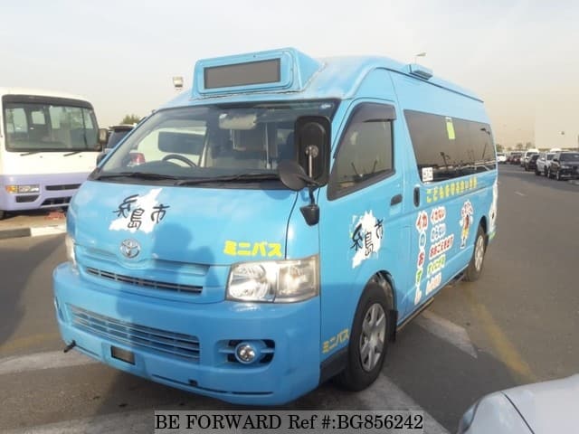 TOYOTA Hiace Commuter